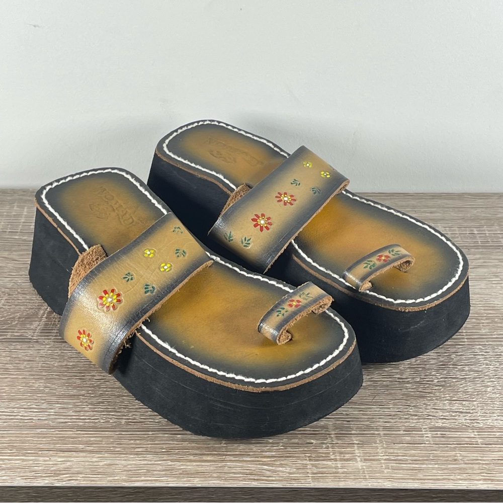 Y2K Nomad Toe-loop Platform Sandals